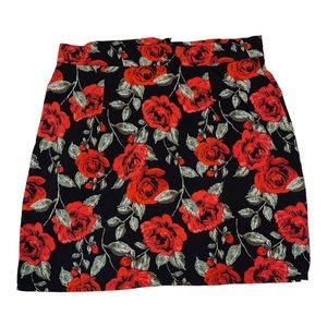 NWT PrettyLittleThing Skirt | Black Rose Floral Mini Skirt | Size 8